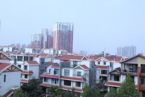 云南曲靖安居房地產(chǎn)公司 親兄弟為爭股權(quán)反目